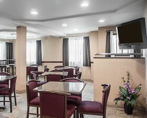 thumbnail: Breakfast area
