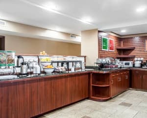 thumbnail: Breakfast area