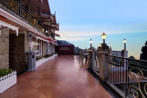 thumbnail: Exterior detail