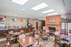 thumbnail: Breakfast area