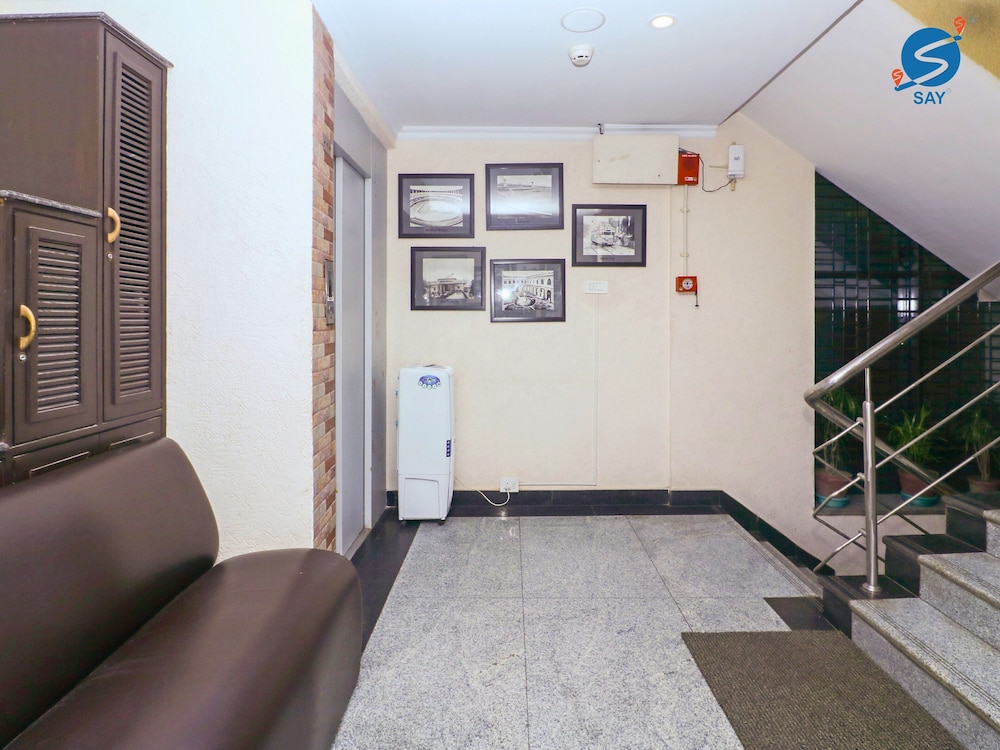 Handrails in hallways