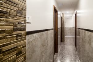 thumbnail: Interior entrance