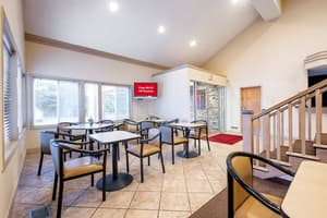 thumbnail: Breakfast area