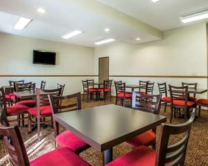 thumbnail: Breakfast area