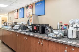 thumbnail: Breakfast area
