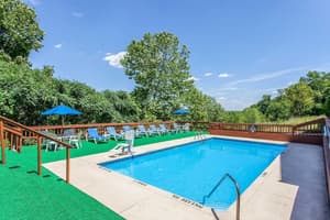 thumbnail: Pool