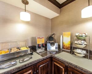 thumbnail: Breakfast area