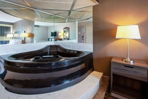 thumbnail: Jetted tub
