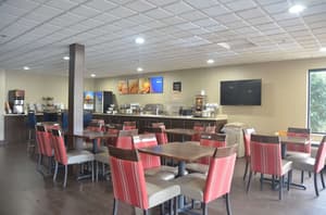 thumbnail: Breakfast area