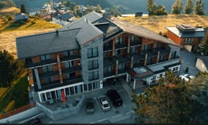 thumbnail: Breakfast buffet