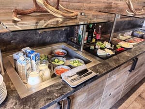 thumbnail: Breakfast buffet