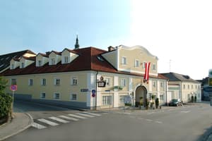 thumbnail: Exterior