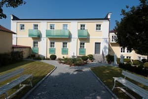 thumbnail: Exterior