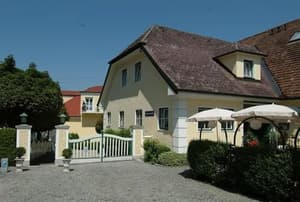 thumbnail: Property entrance