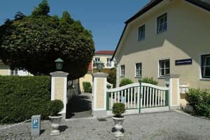 thumbnail: Property entrance