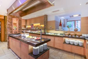thumbnail: Breakfast area