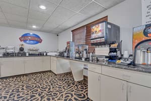 thumbnail: Breakfast area