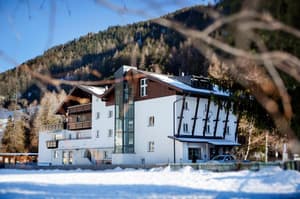 thumbnail: General view