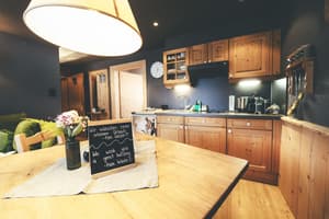 thumbnail: Interior detail