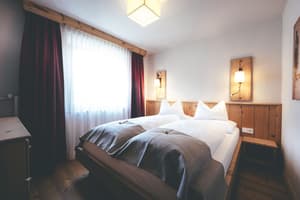 thumbnail: Interior detail