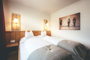 thumbnail: Interior detail
