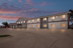 thumbnail: Front of property