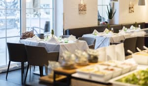 thumbnail: Restaurant