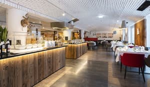 thumbnail: Restaurant