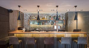 thumbnail: Bar (on property)