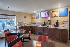 thumbnail: Breakfast area