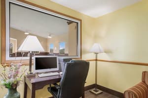 thumbnail: Business center