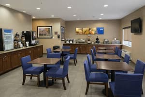 thumbnail: Breakfast area
