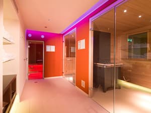 thumbnail: Steam room