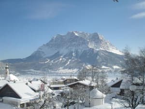 thumbnail: General view