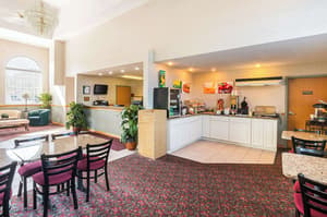 thumbnail: Breakfast area