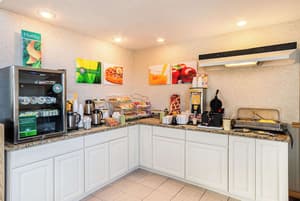 thumbnail: Breakfast area