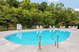 thumbnail: Pool