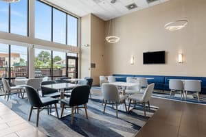 thumbnail: Breakfast area