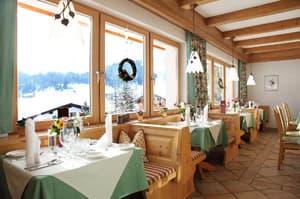 thumbnail: Restaurant