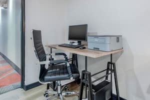 thumbnail: Business center