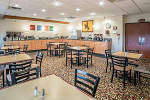 thumbnail: Breakfast area