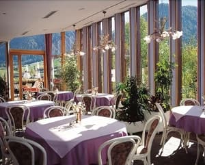 thumbnail: Restaurant