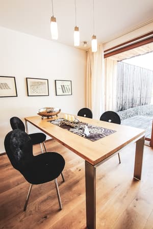 thumbnail: In-room dining