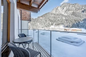 thumbnail: Balcony view