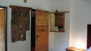 thumbnail: 100863907.jpg
