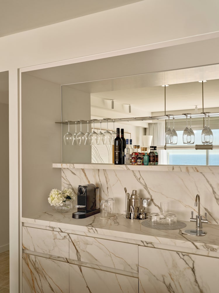 Minibar
