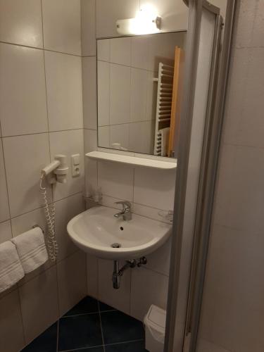 264573236.jpg