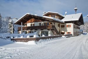 thumbnail: Front of property