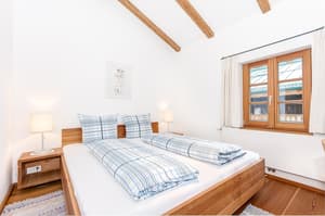 thumbnail: In-room dining