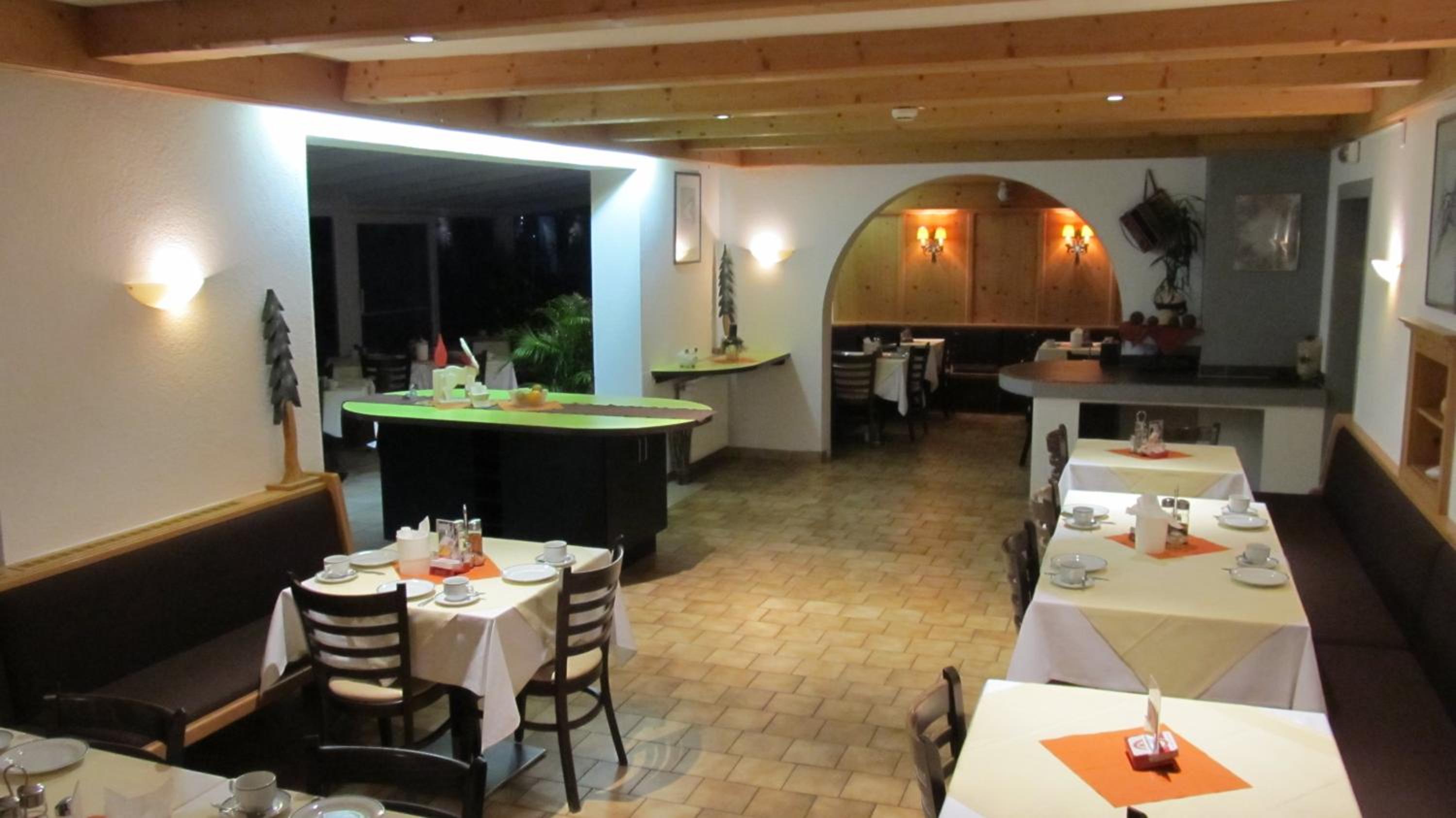 Restaurant-cafeteria